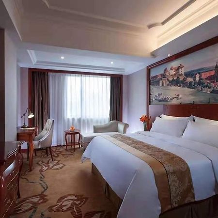Vienna International Hotel Shaoguan Fengcailou Zewnętrze zdjęcie